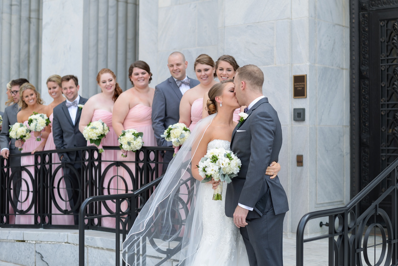wedding-party-in-downtown-columbus-oh