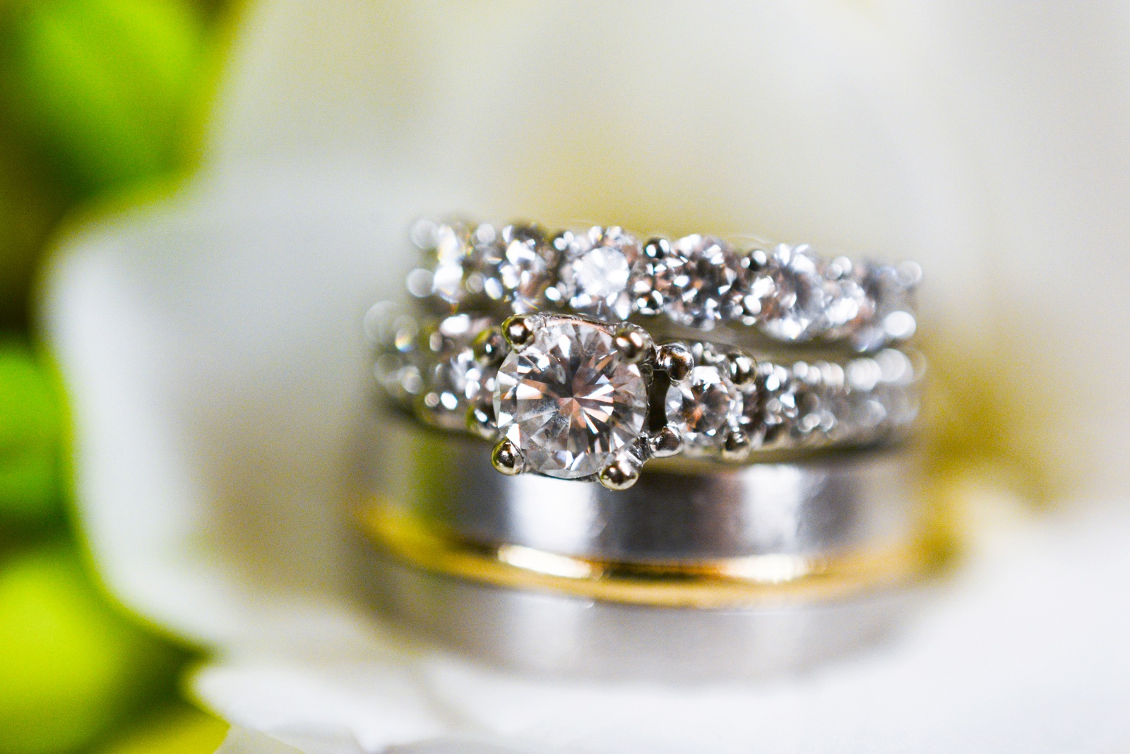shiny-wedding-rings