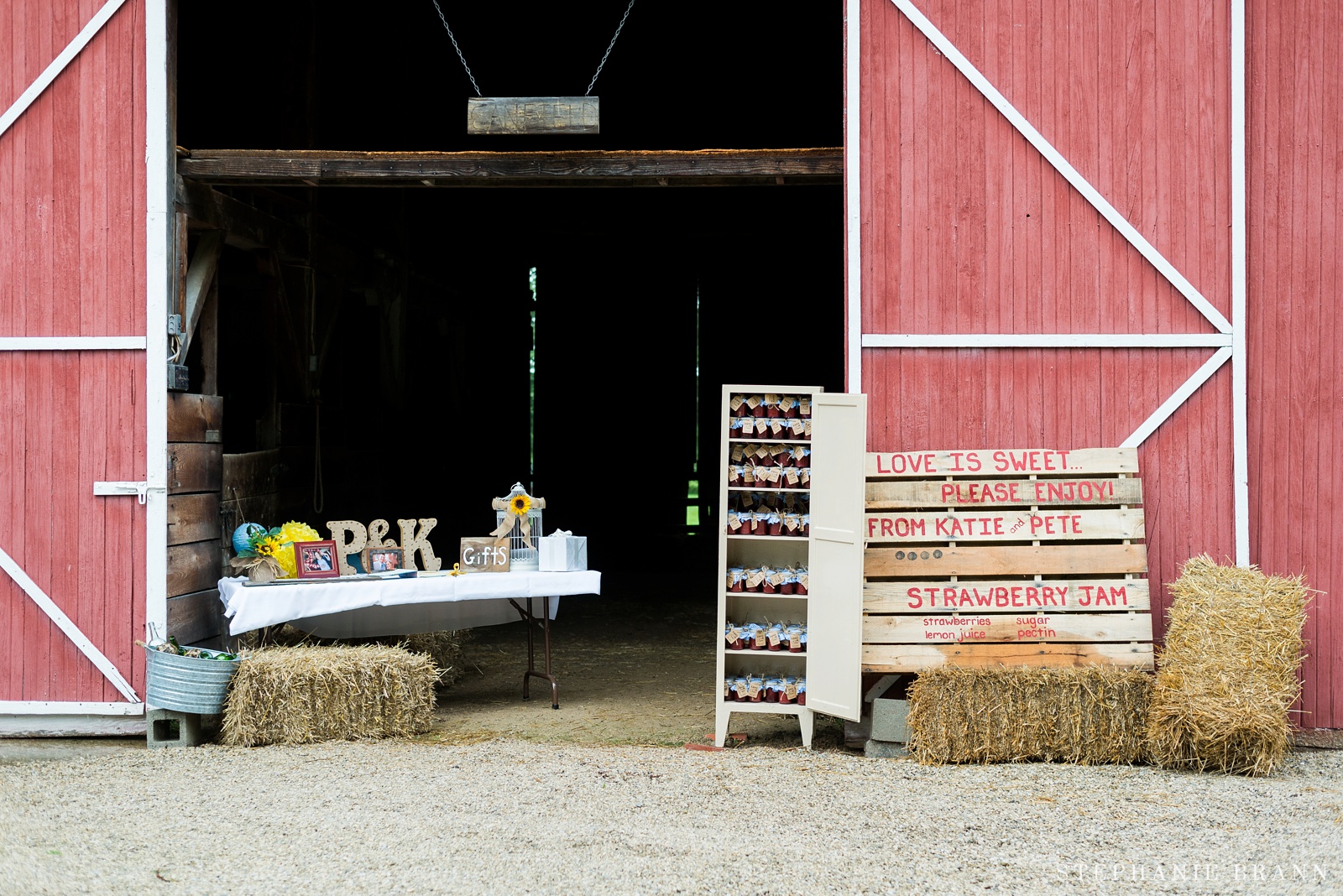 wedding-ceremony-at-a-barn