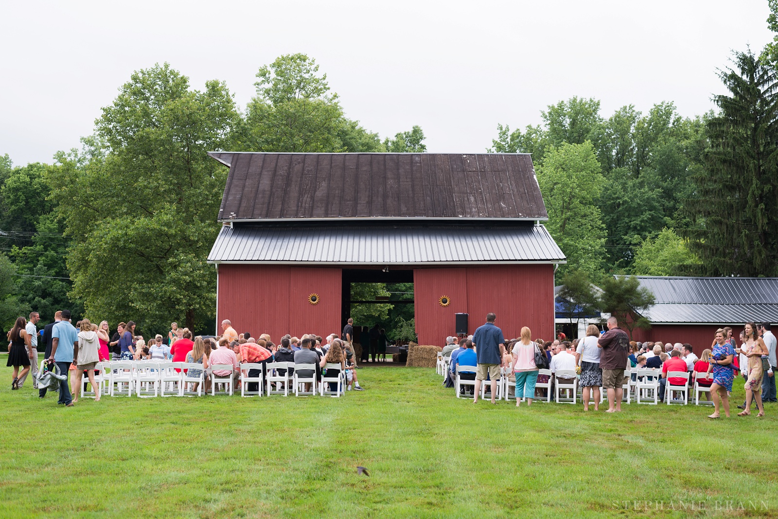 powell-ohio-barn-wedding