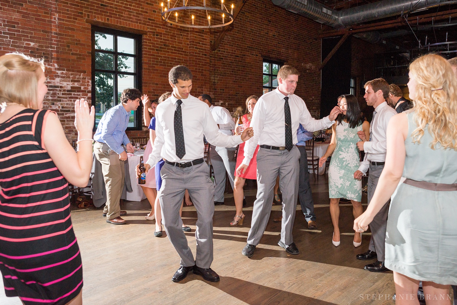 fun-dances-at-a-wedding