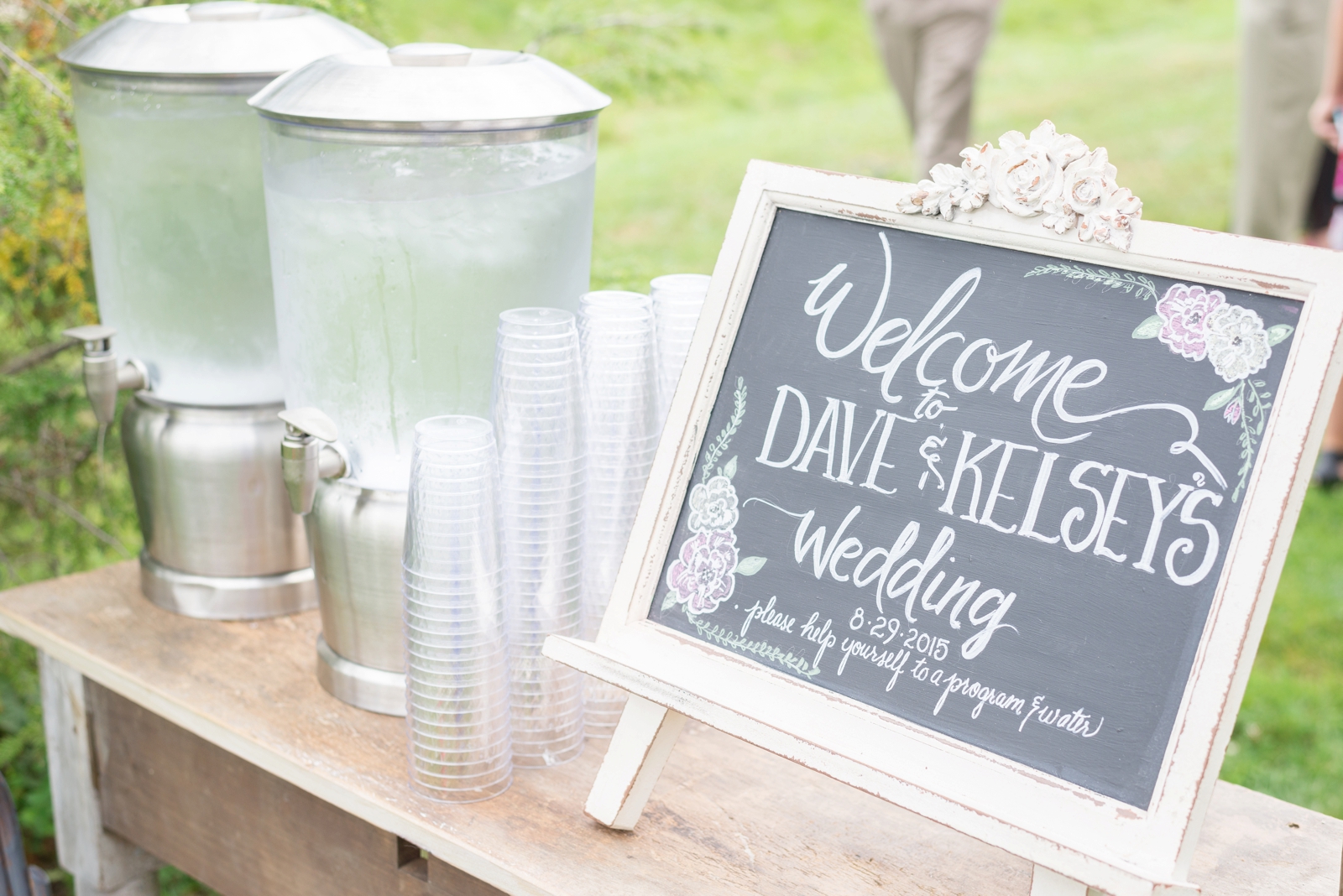 ceremony-lemonade-for-guests-to-drink