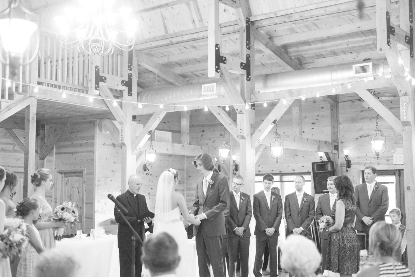 wedding-near-cincinatti-ohio-at-a-barn