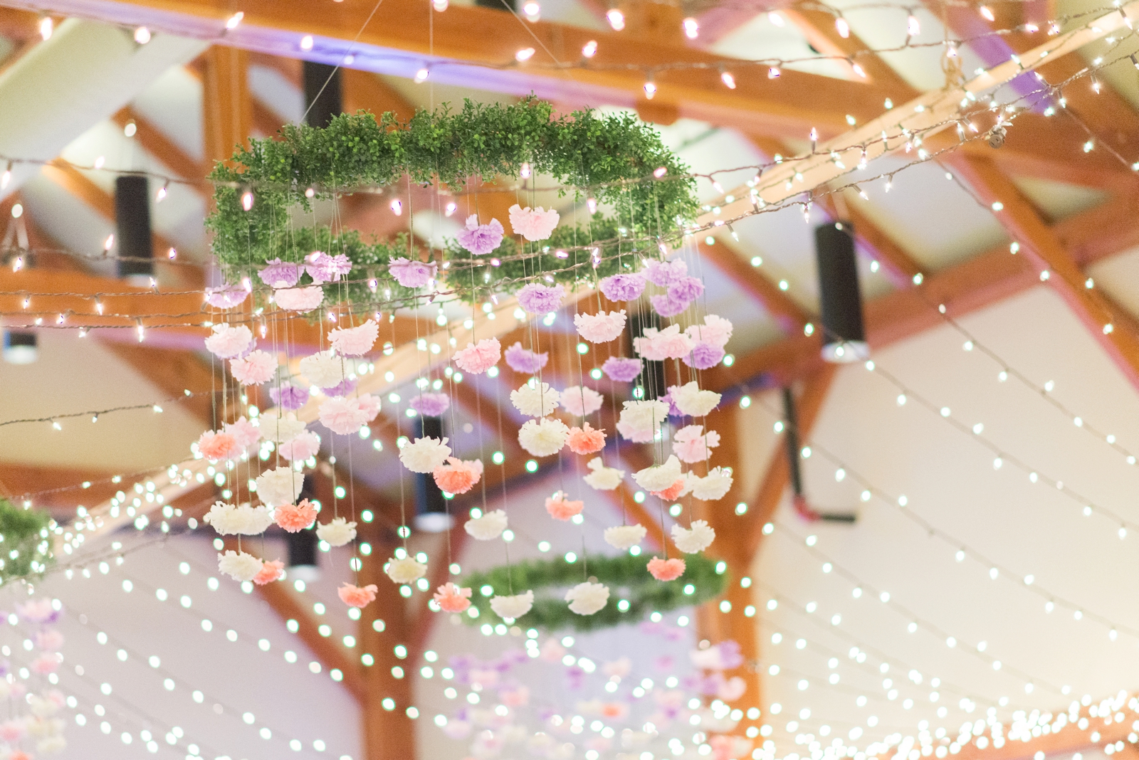chandelier-made-of-flowers-for-a-wedding-reception