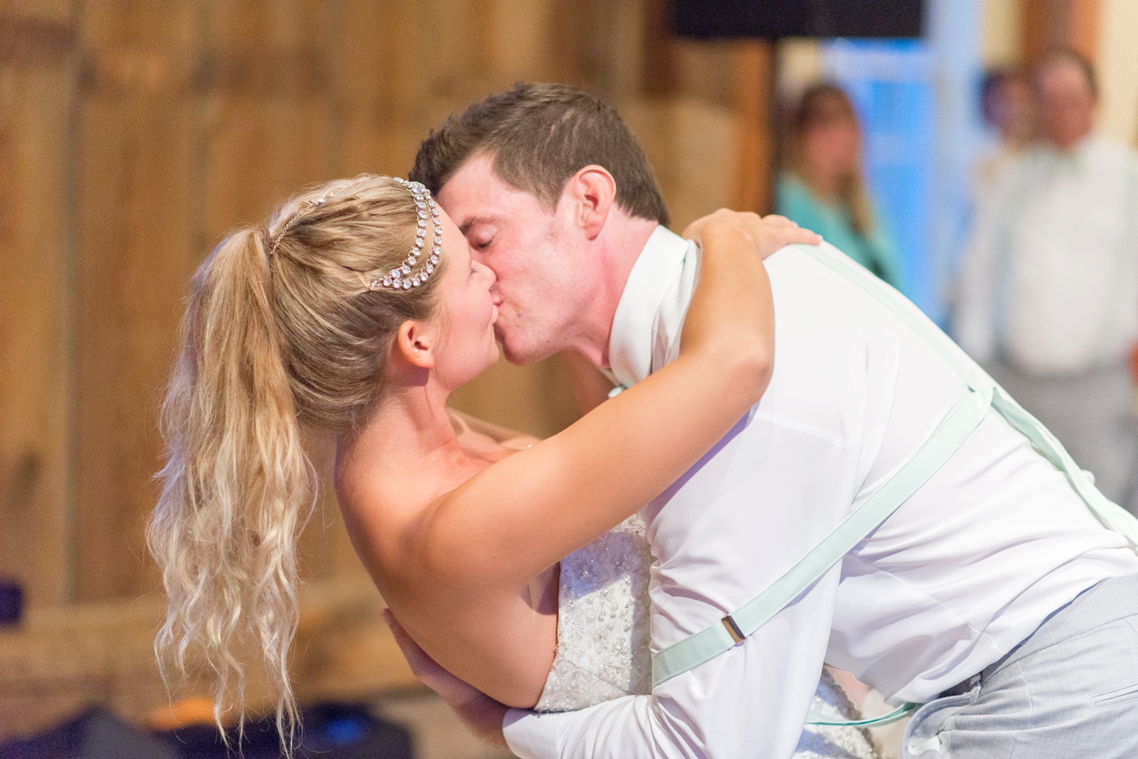couple-kissing-during-their-first-dance