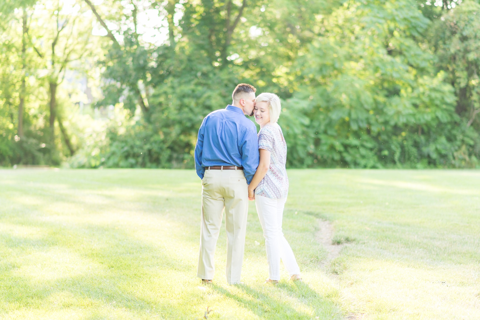 beautiful-sunset-engagement-session-in-dublin-ohio-at-coffman-park-18