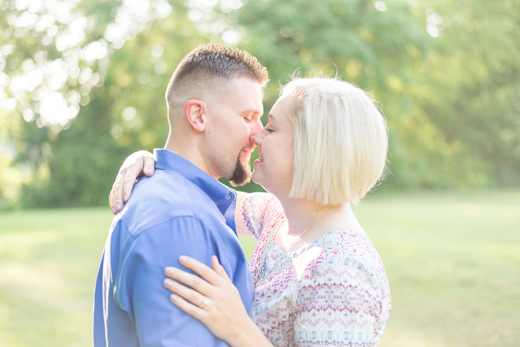 beautiful-sunset-engagement-session-in-dublin-ohio-at-coffman-park-8