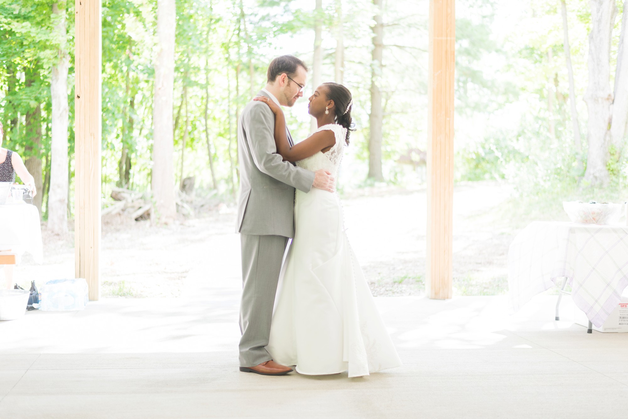 beautiful-outdoor-church-wedding-ohio-wedding-photographer_0052