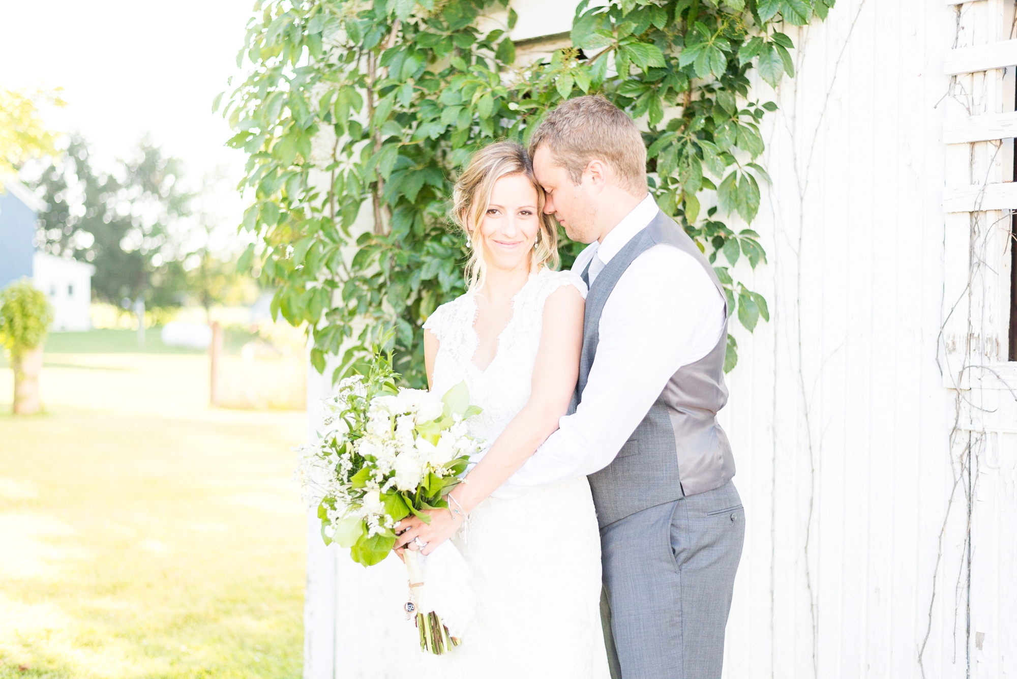 wedding-at-lightning-tree-barn-venue-in-circleville-ohio_0379