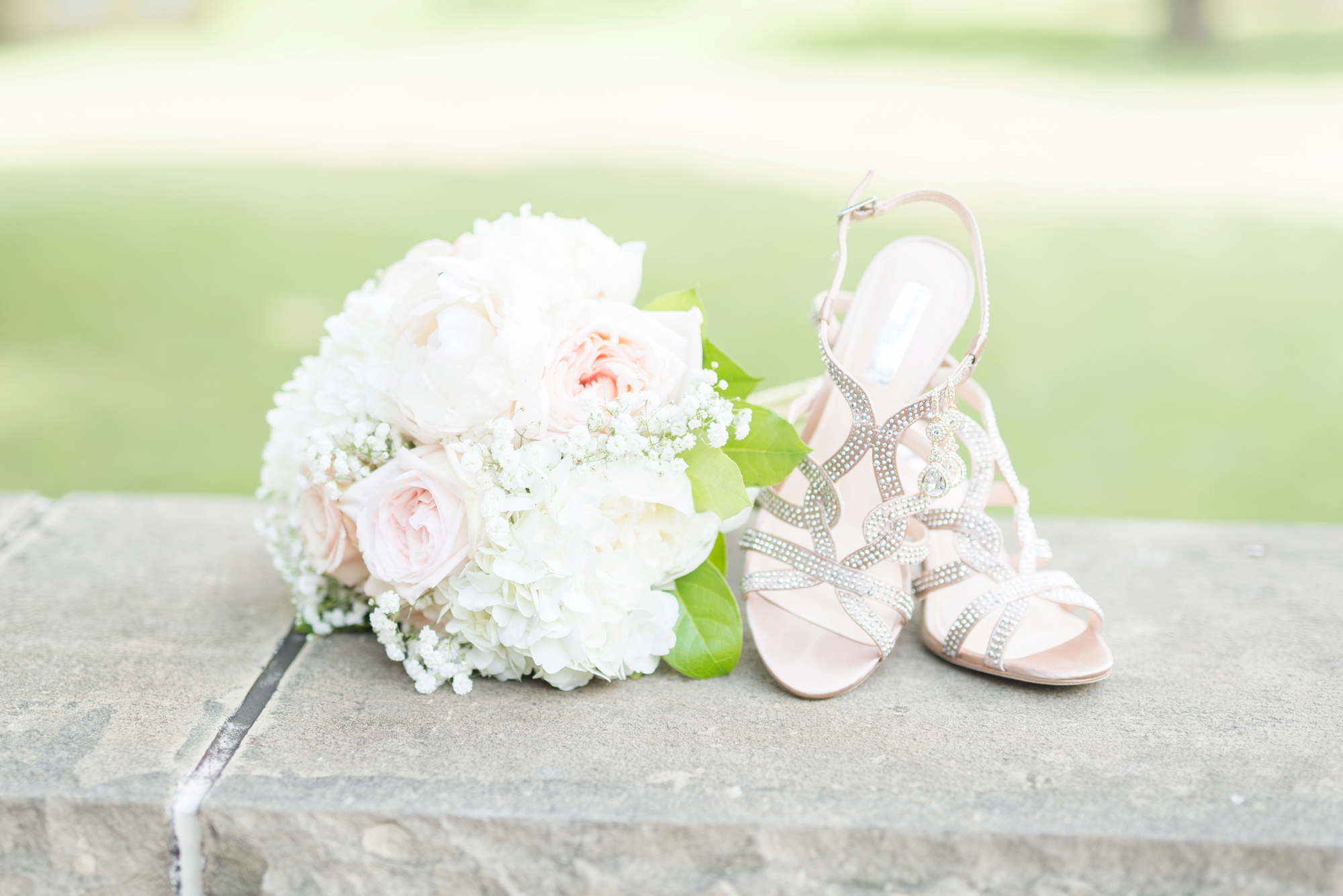 elegant-wedding-photography-at-bryn-du-mansion-in-granville-ohio_0504