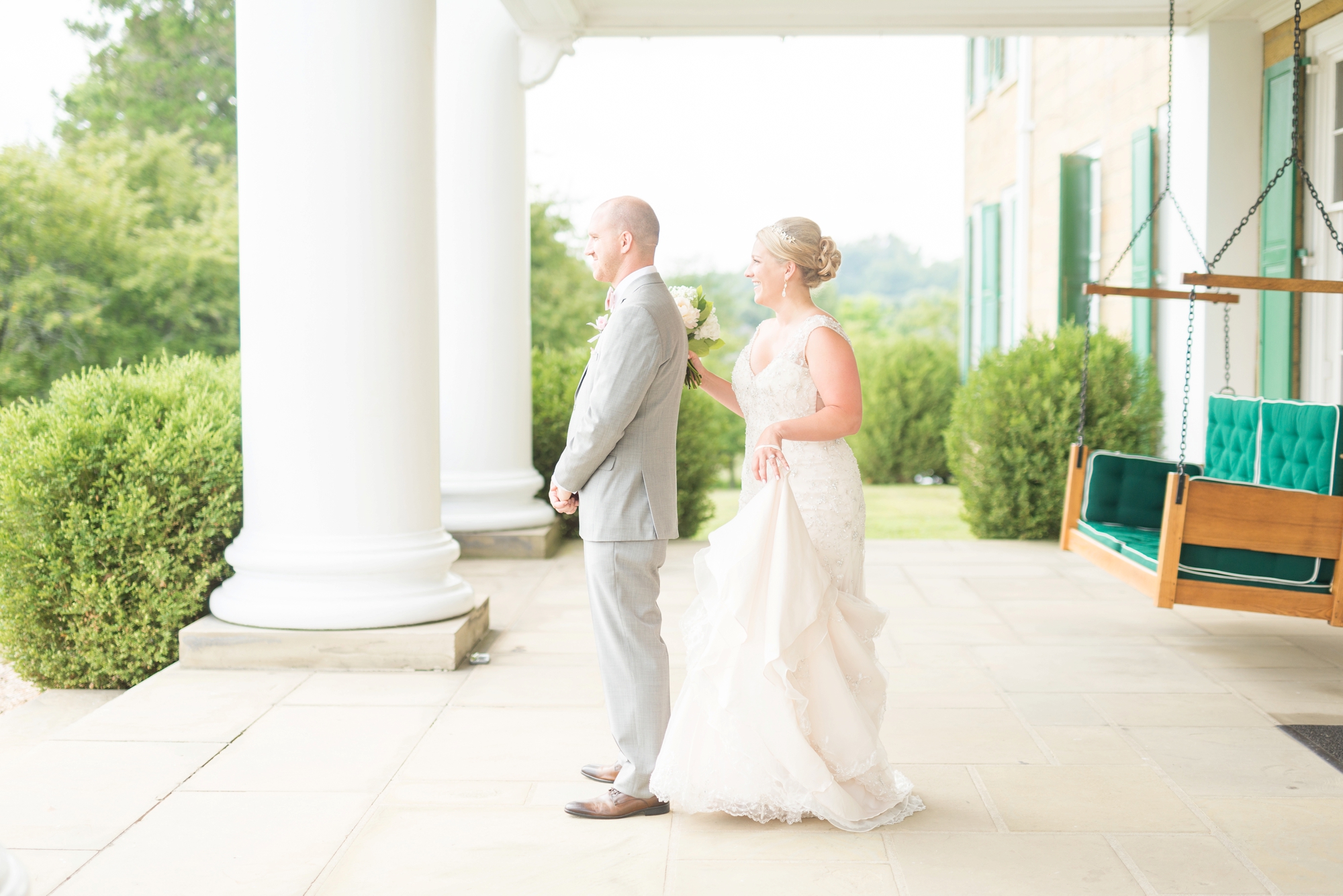 elegant-wedding-photography-at-bryn-du-mansion-in-granville-ohio_0520