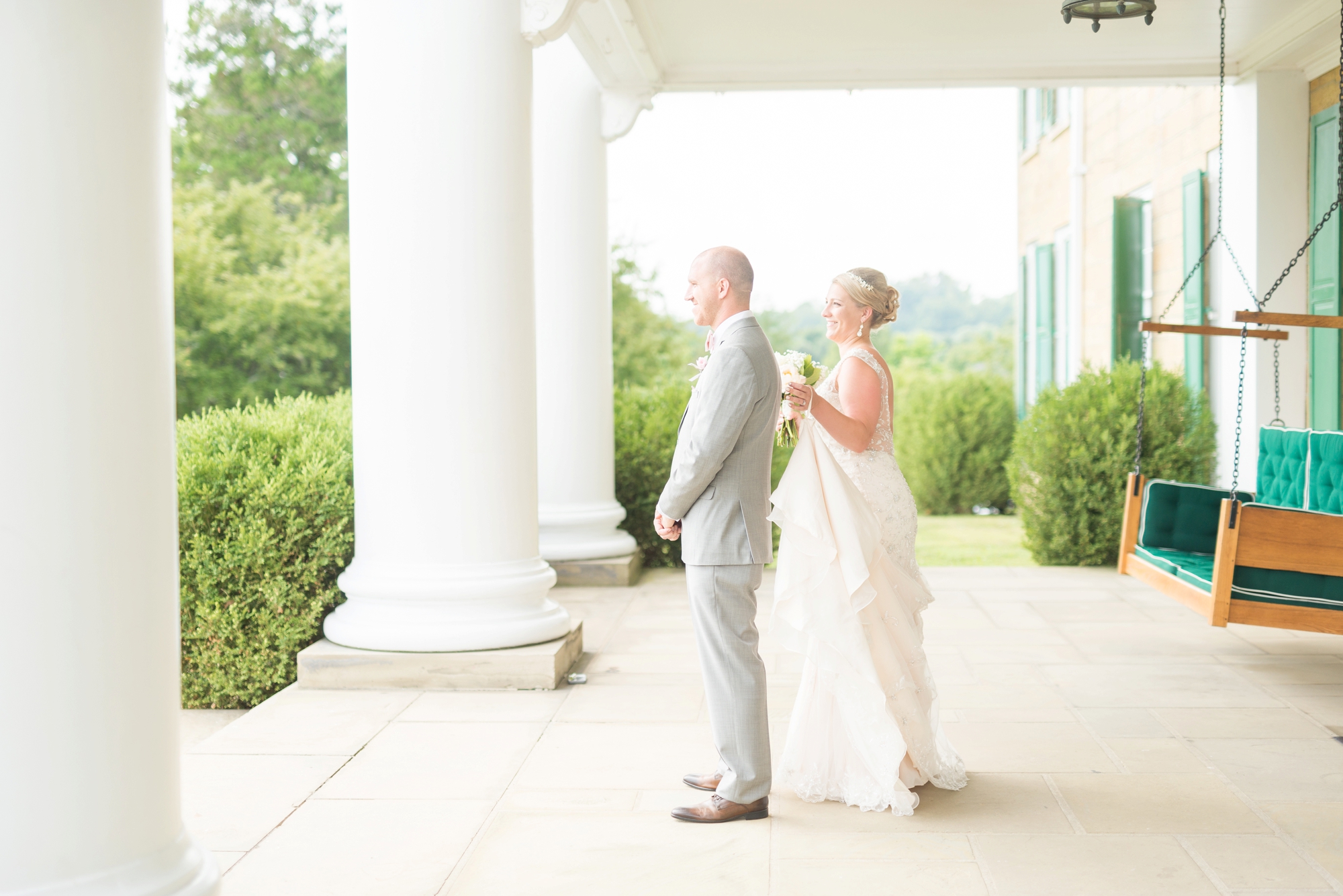 elegant-wedding-photography-at-bryn-du-mansion-in-granville-ohio_0521