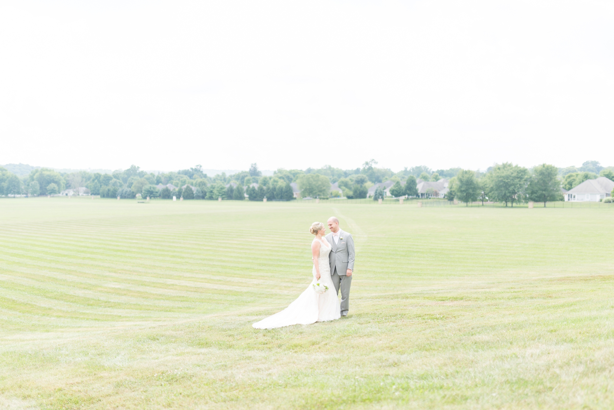 elegant-wedding-photography-at-bryn-du-mansion-in-granville-ohio_0527