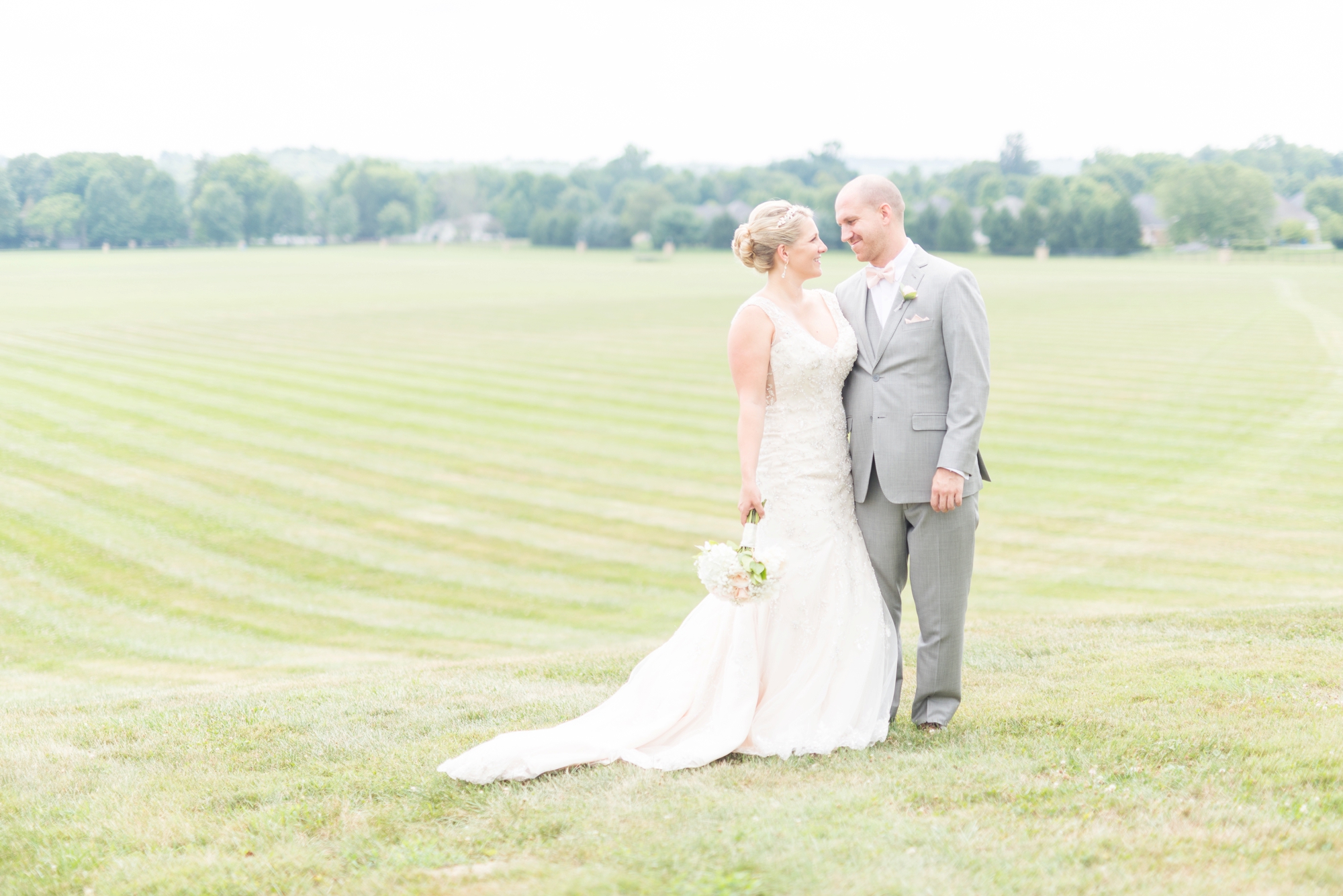 elegant-wedding-photography-at-bryn-du-mansion-in-granville-ohio_0529