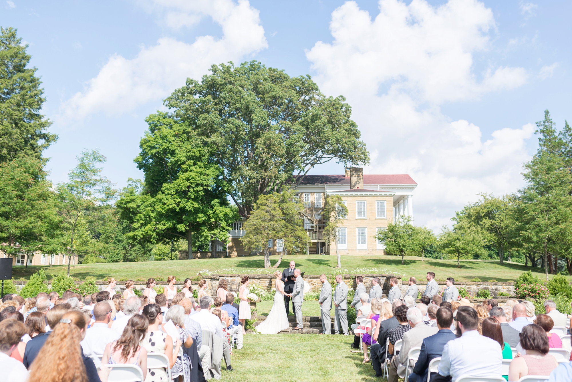 elegant-wedding-photography-at-bryn-du-mansion-in-granville-ohio_0564