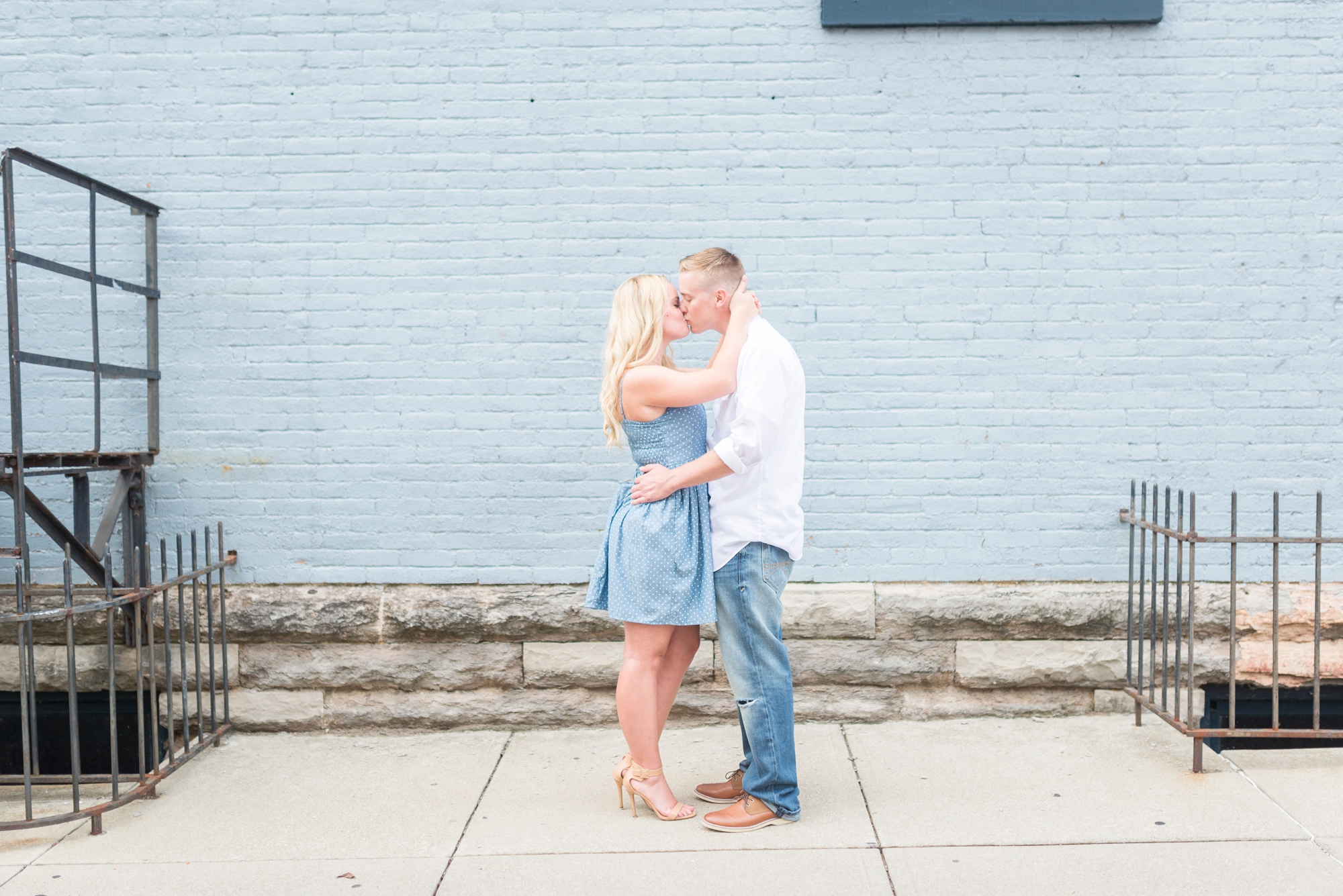 engagement-session-photography-in-downtown-delaware-ohio_0683