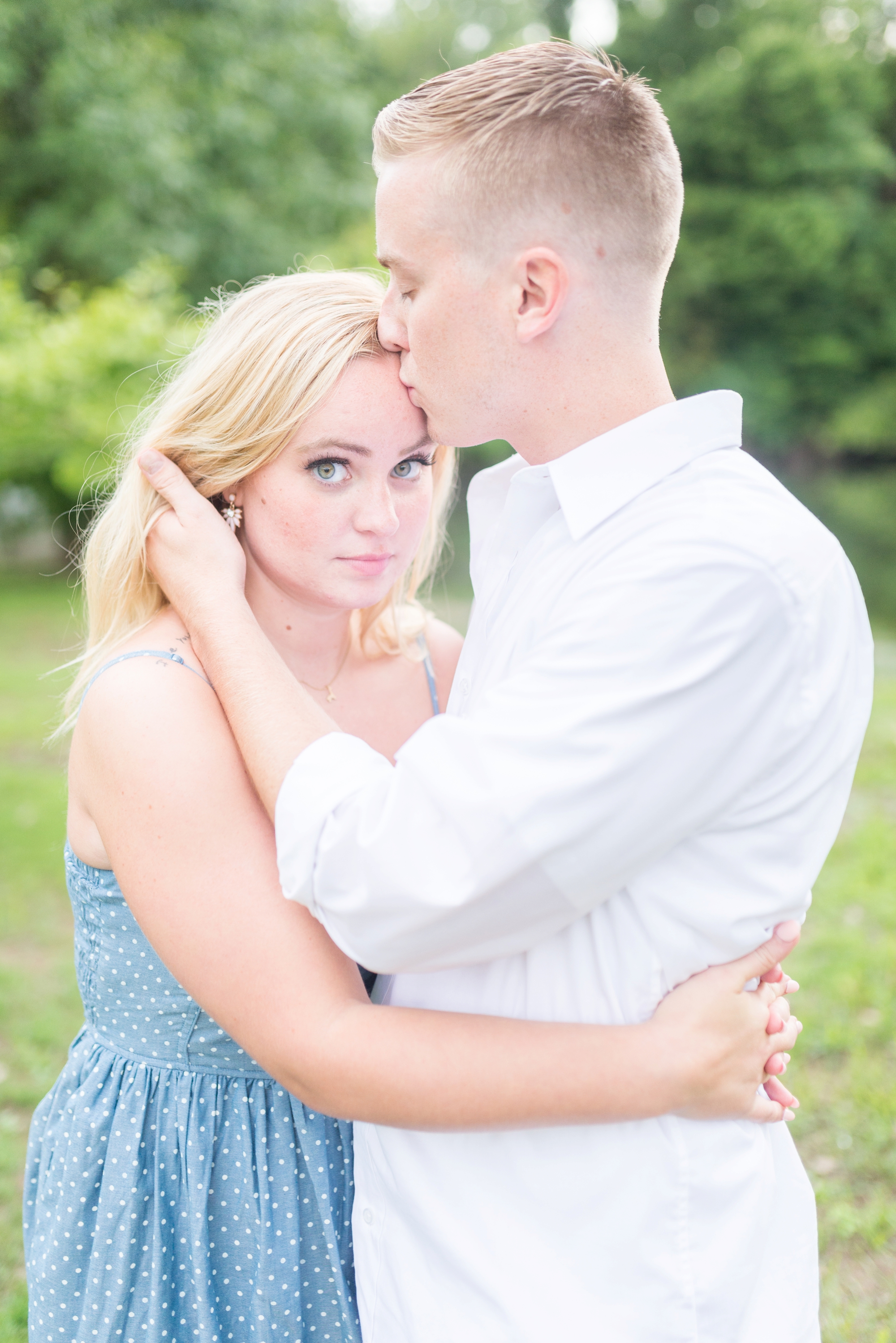 engagement-session-photography-in-downtown-delaware-ohio_0722