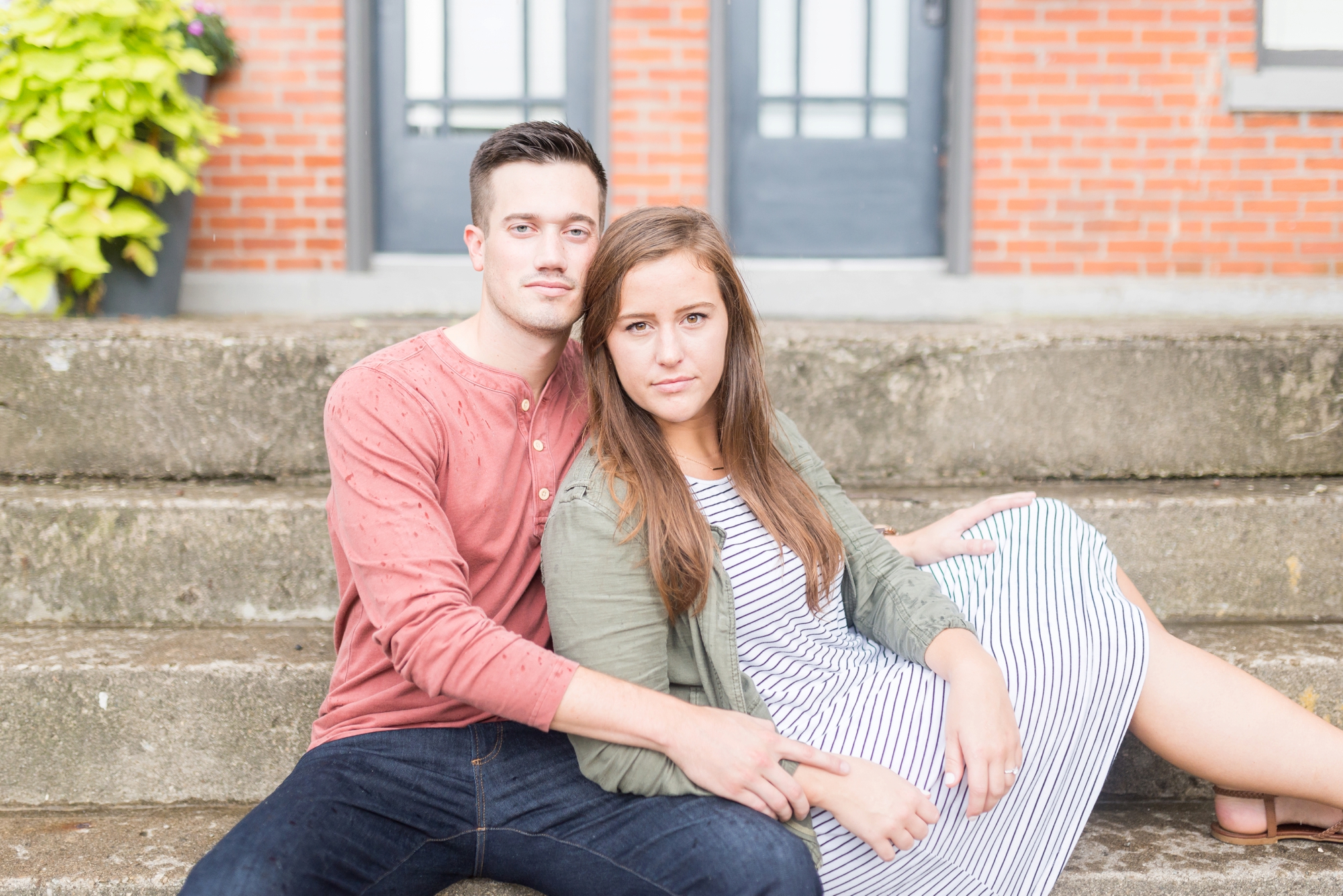 engagement-session-in-german-village-and-schiller-park-in-columbus-ohio_0213