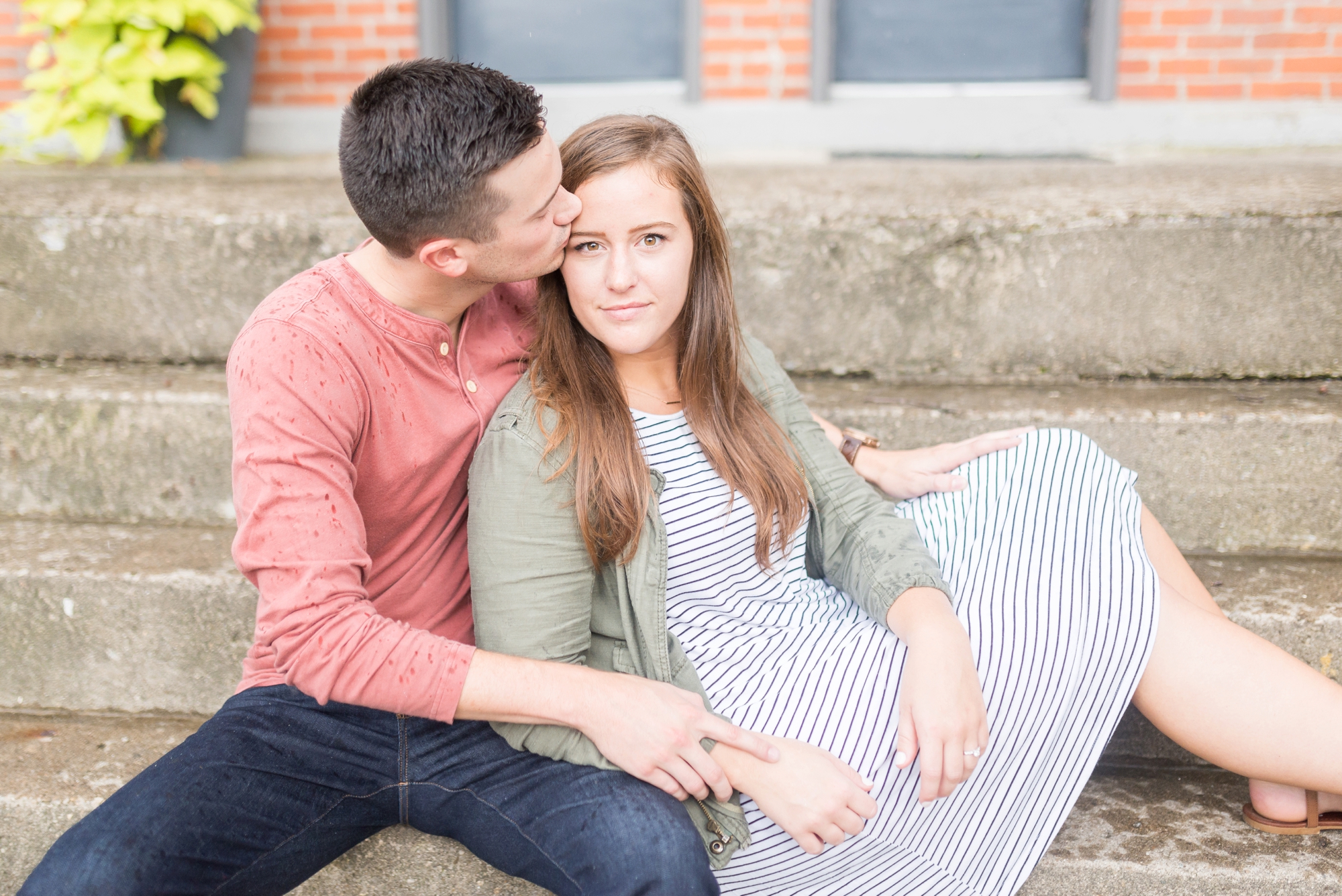 engagement-session-in-german-village-and-schiller-park-in-columbus-ohio_0214