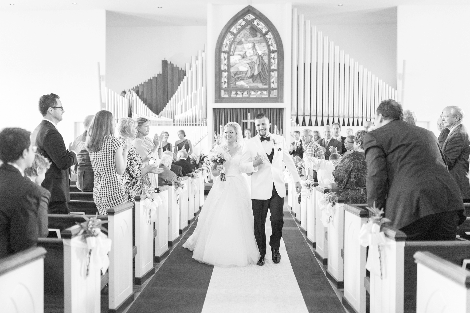 wedding-photography-at-dublin-community-church-and-columbus-zoo-and-aquarium-africa-events-center_0289