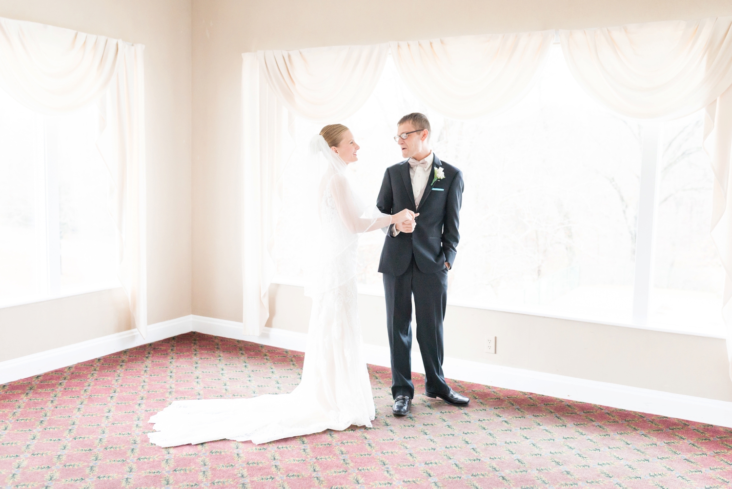 lancaster-ohio-winter-wedding-photography-at-the-country-club_0020
