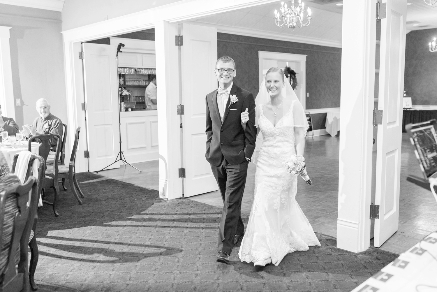 lancaster-ohio-winter-wedding-photography-at-the-country-club_0054