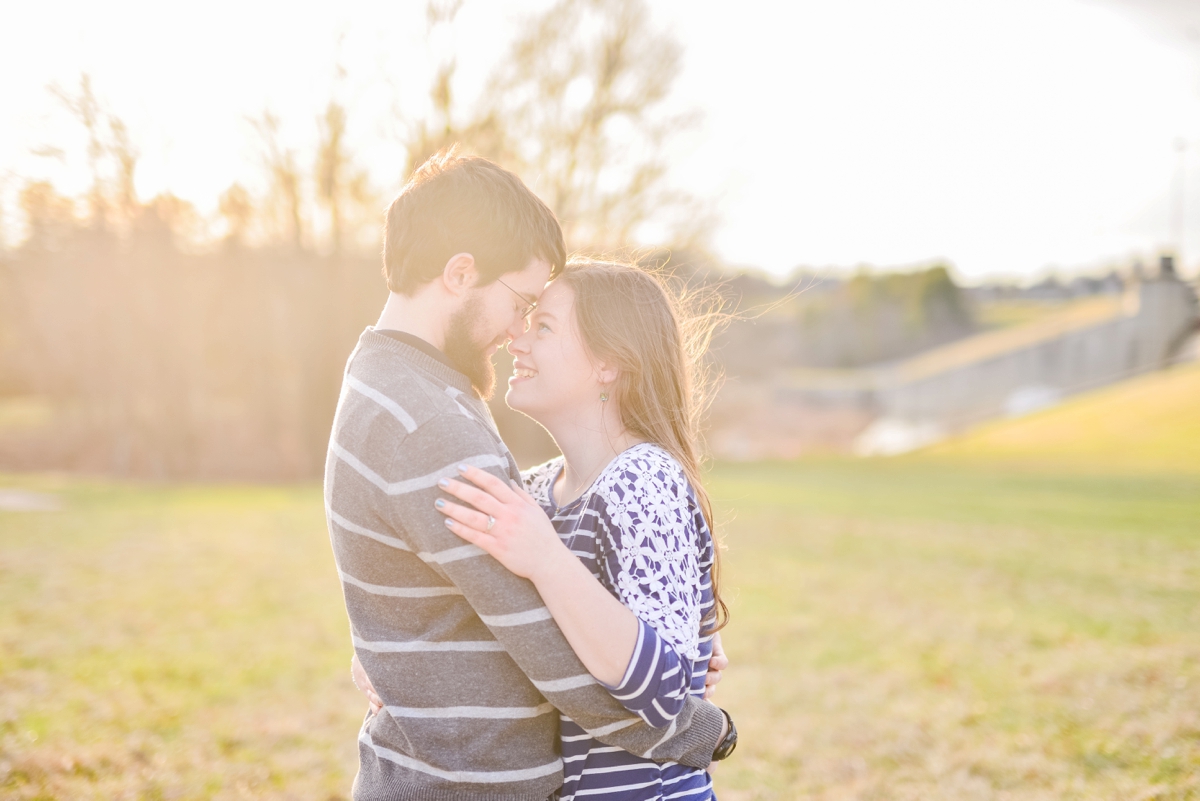 engagement-session-at-the-woods-in-hoover-dam-in-westerville-ohio_0454