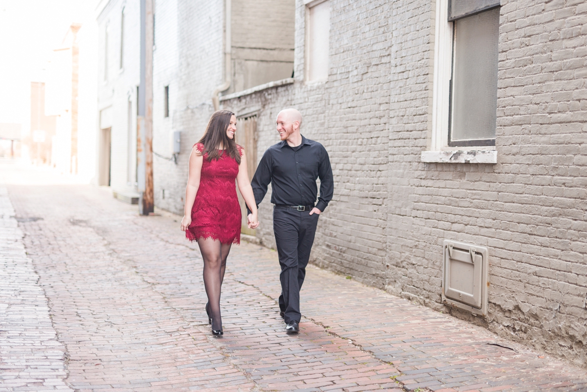 winter-engagements-at-chillicothe-in-the-downtown-area-by-the-stone-and-brick_0482