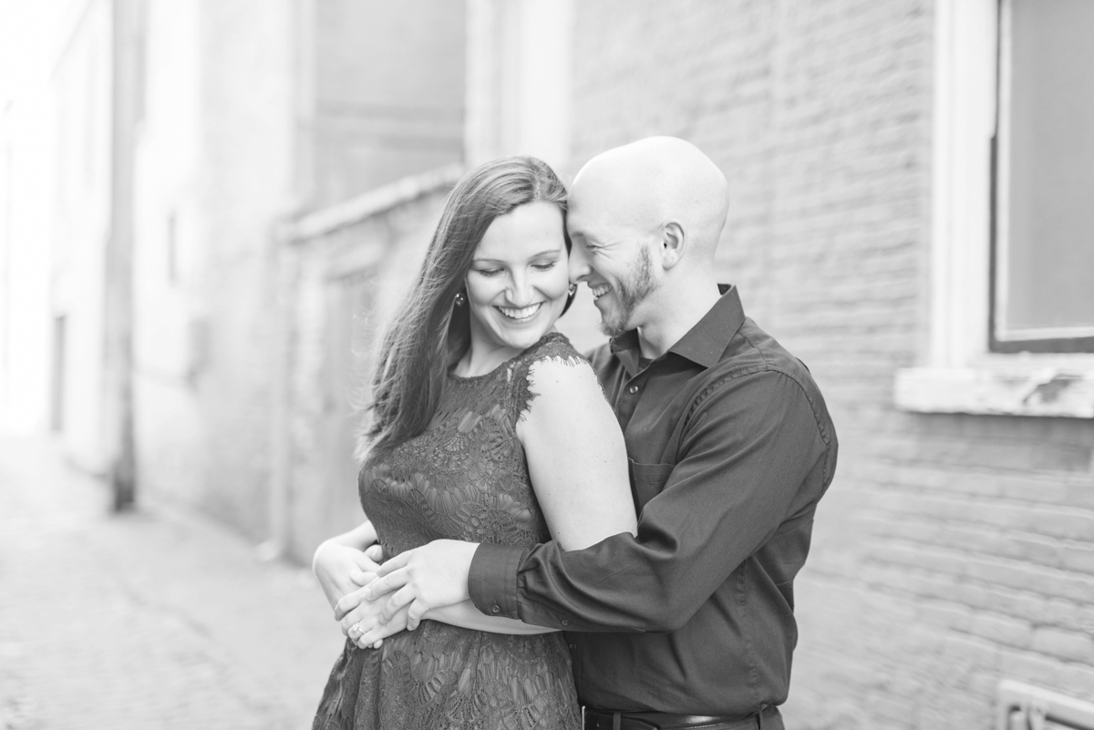winter-engagements-at-chillicothe-in-the-downtown-area-by-the-stone-and-brick_0487
