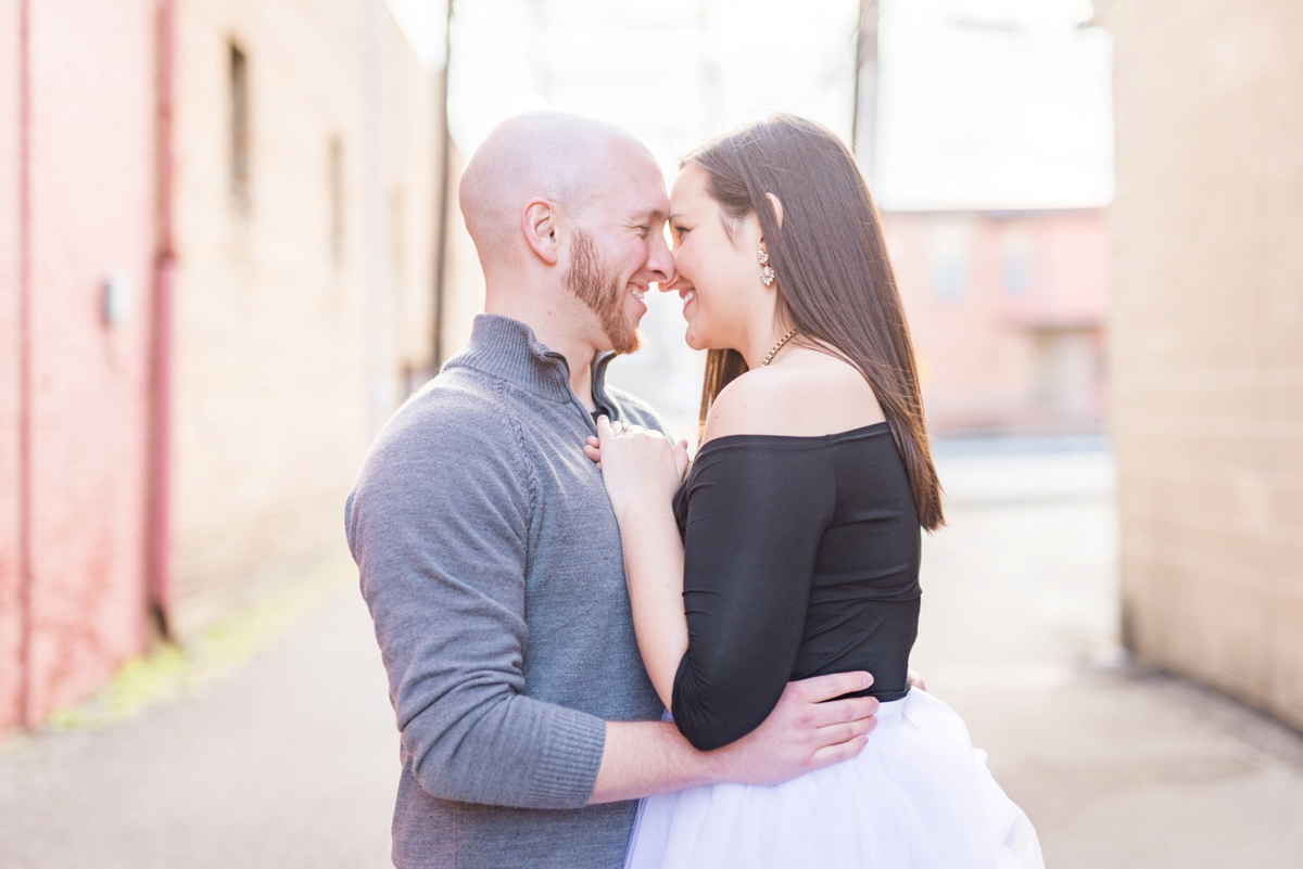 winter-engagements-at-chillicothe-in-the-downtown-area-by-the-stone-and-brick_0501