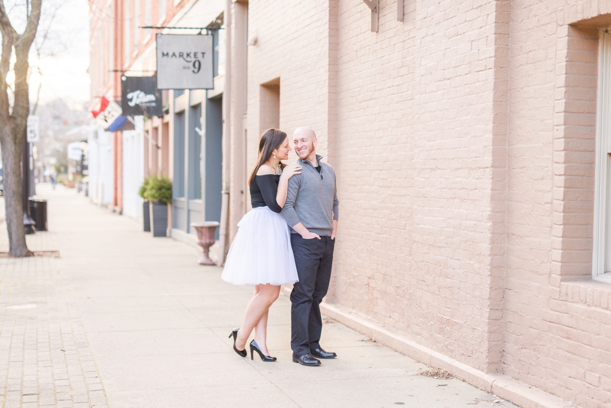 winter-engagements-at-chillicothe-in-the-downtown-area-by-the-stone-and-brick_0509