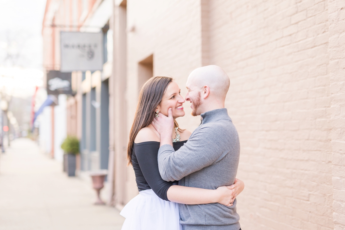 winter-engagements-at-chillicothe-in-the-downtown-area-by-the-stone-and-brick_0511