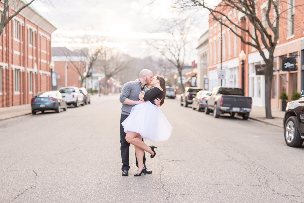 winter-engagements-at-chillicothe-in-the-downtown-area-by-the-stone-and-brick_0515