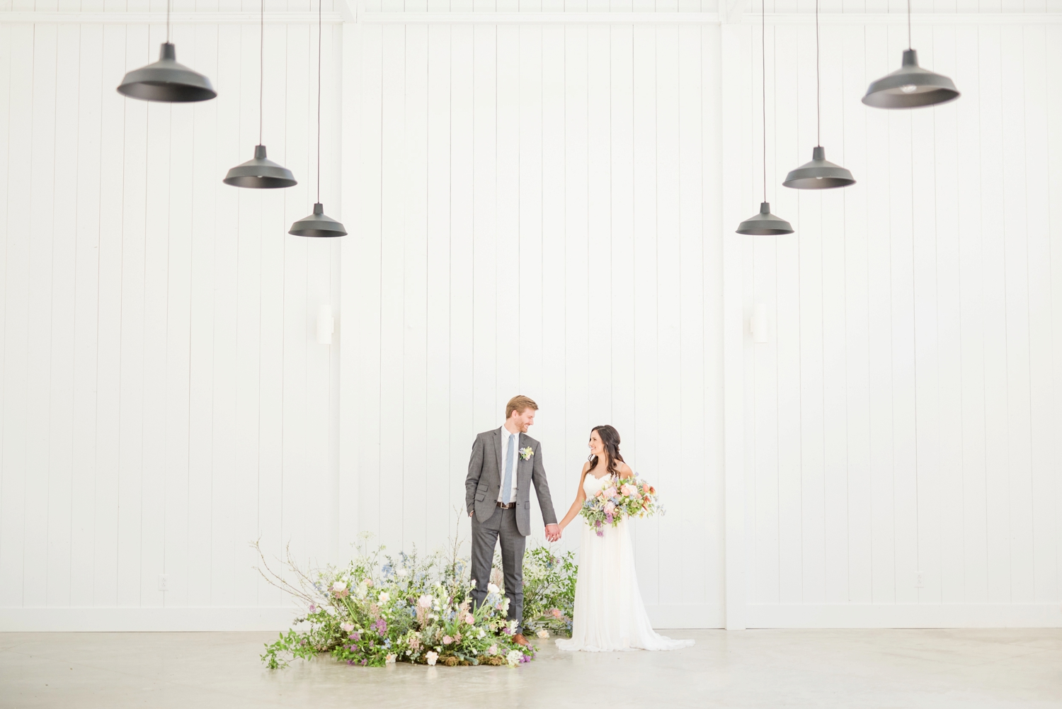 white-building-wedding-venues-in-columbus-ohio