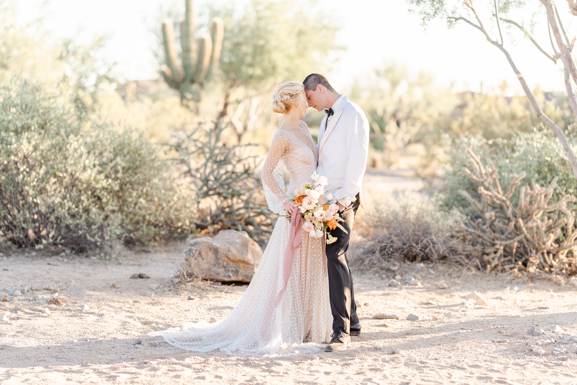 wedding-photography-in-phoenix-arizona-at-the-country-club-at-dc-ranch