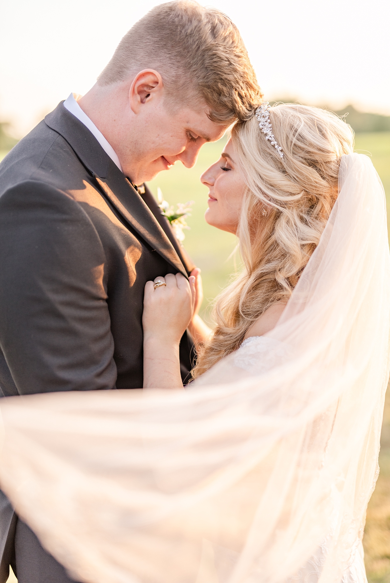 Sunset wedding portraits in Ohio with Stephanie Kase Photography
