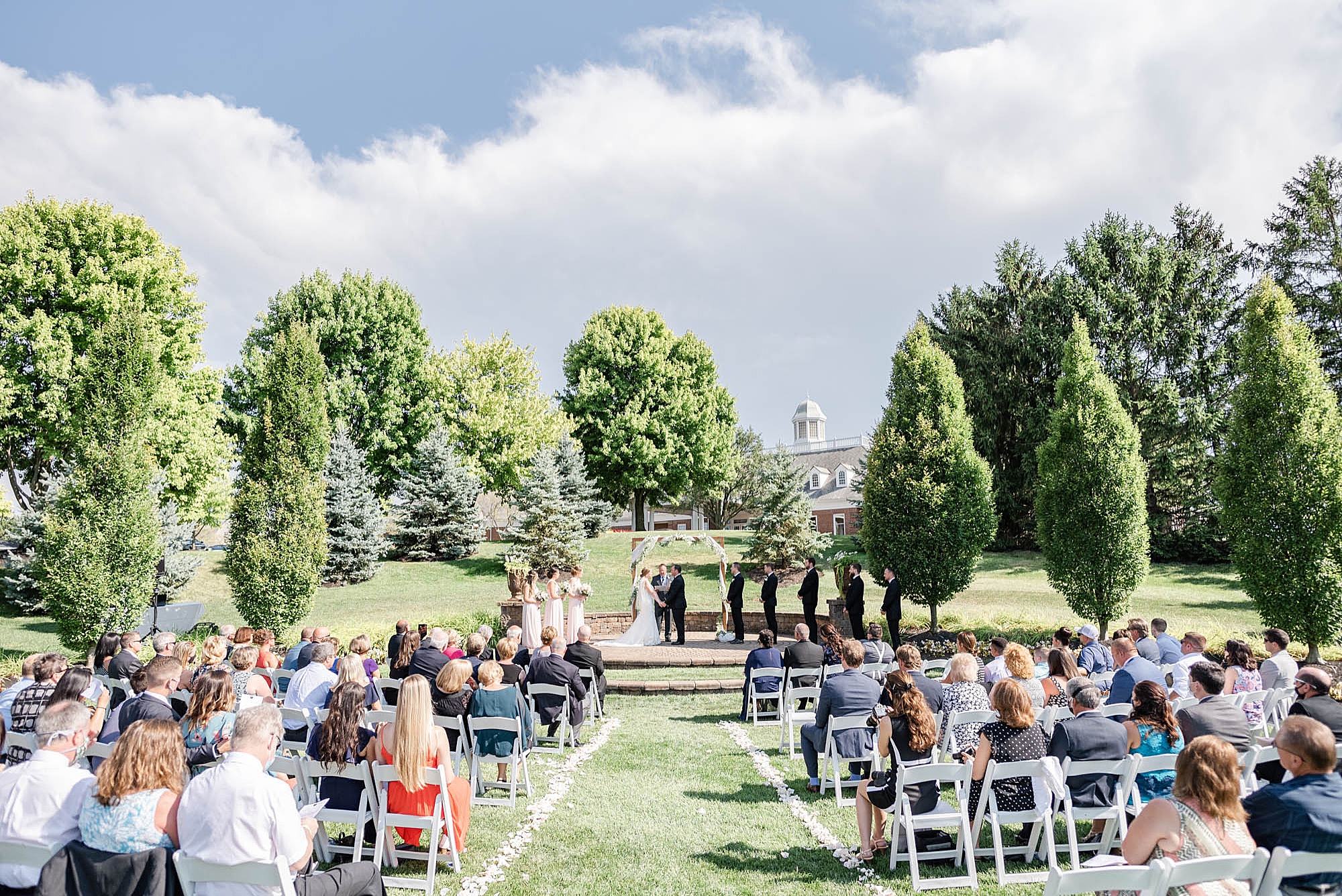 Wedgewood Golf & Country Club wedding ceremony in Ohio