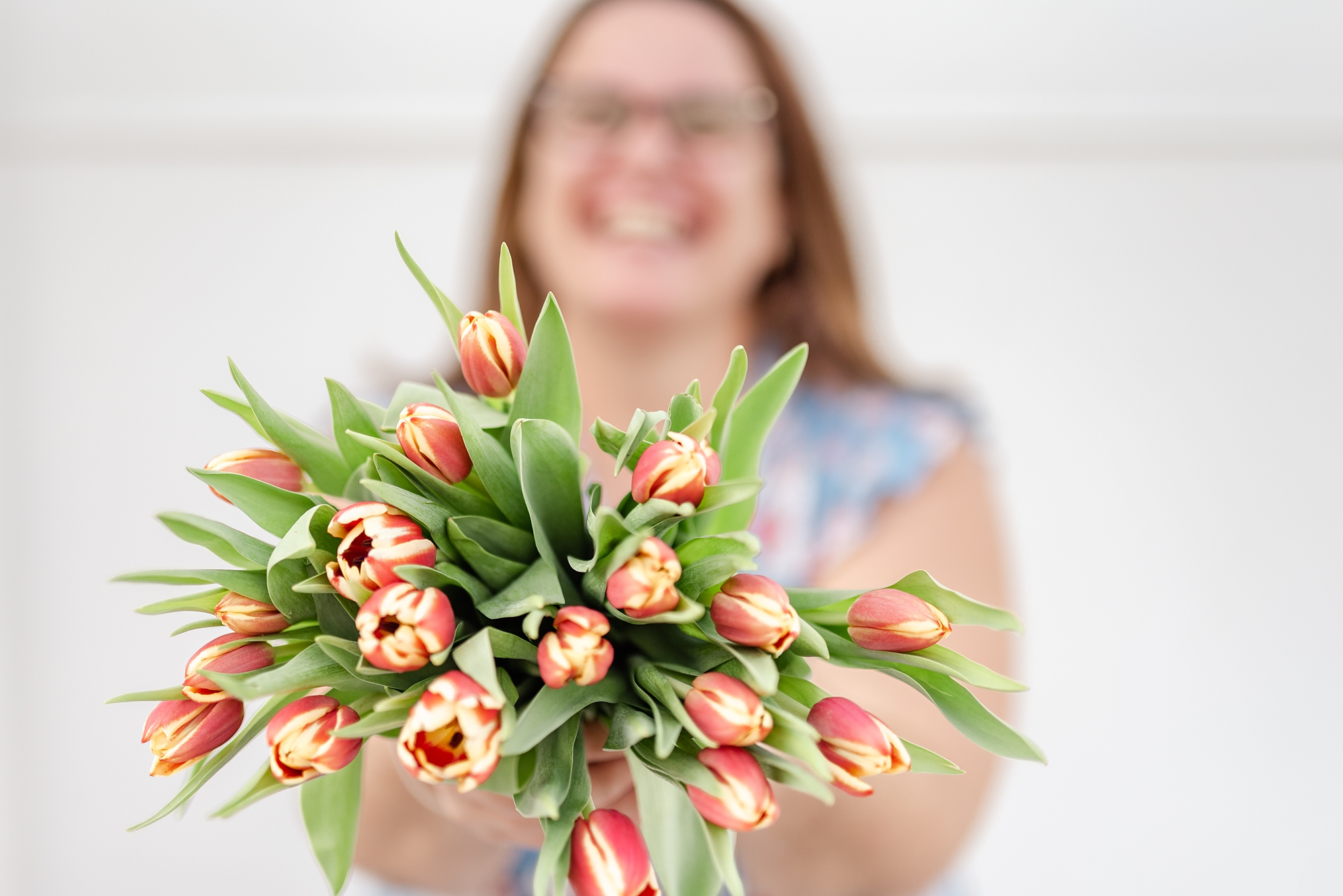 branding portraits with bouquet of flowers in Orlando