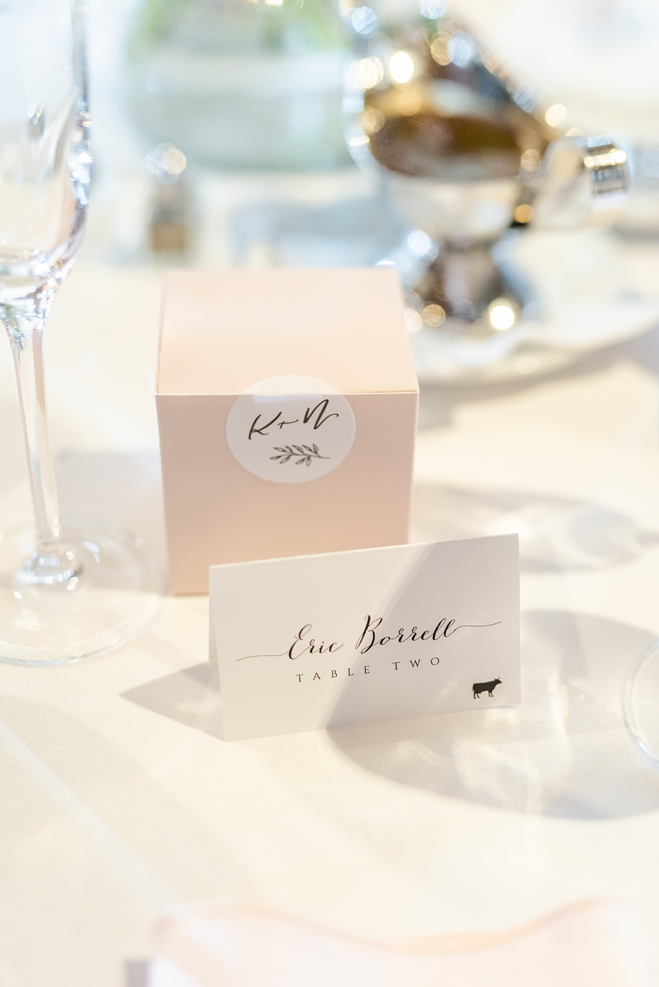 seating cards and gifts for Ohio wedding reception