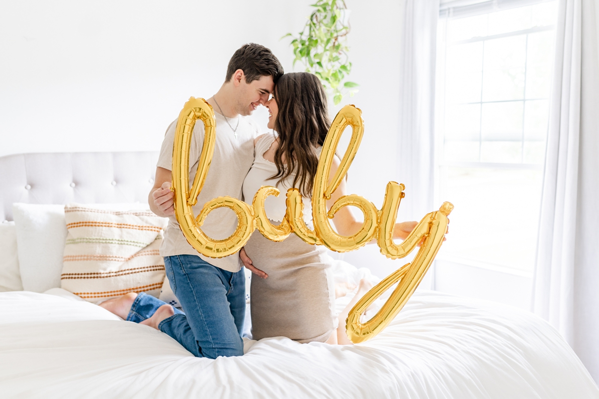 gold-baby-balloon-pregnancy-announcement