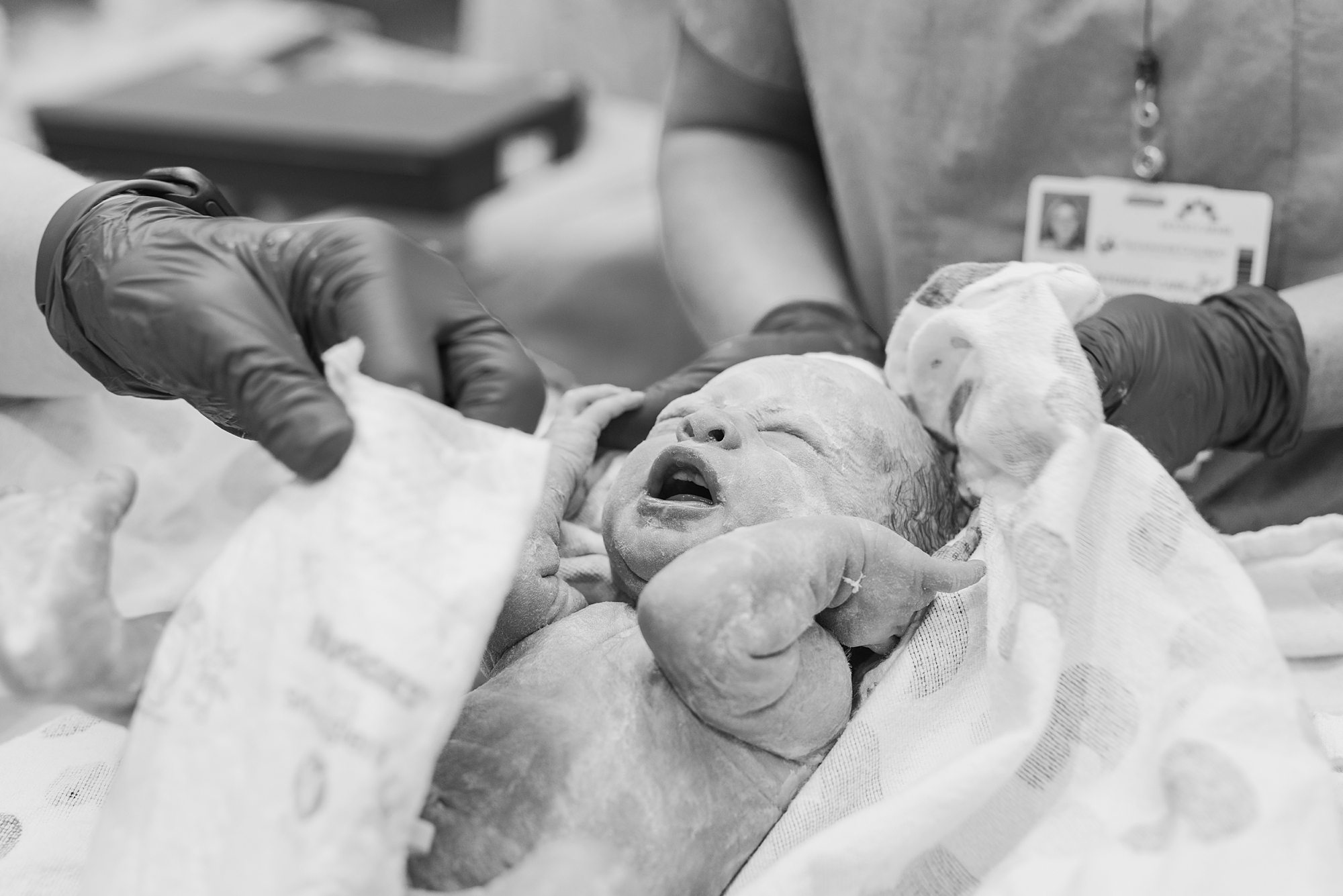 second baby born during twin birth delivery